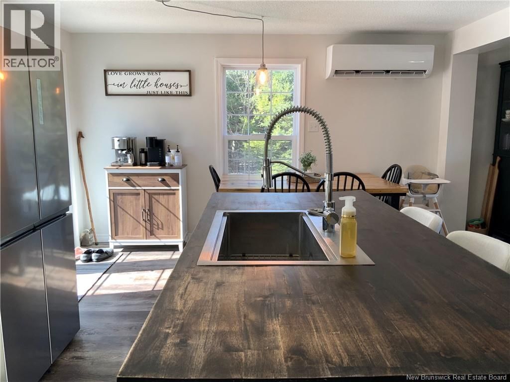 128 MECHANIC STREET Image 13