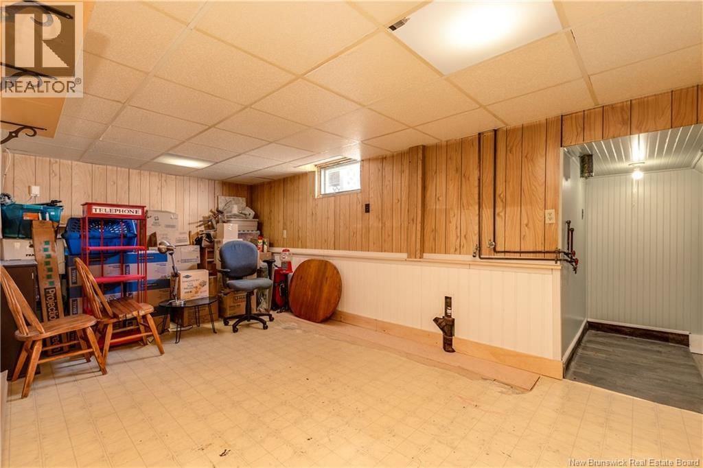 196 WAVERLEY AVENUE Image 23