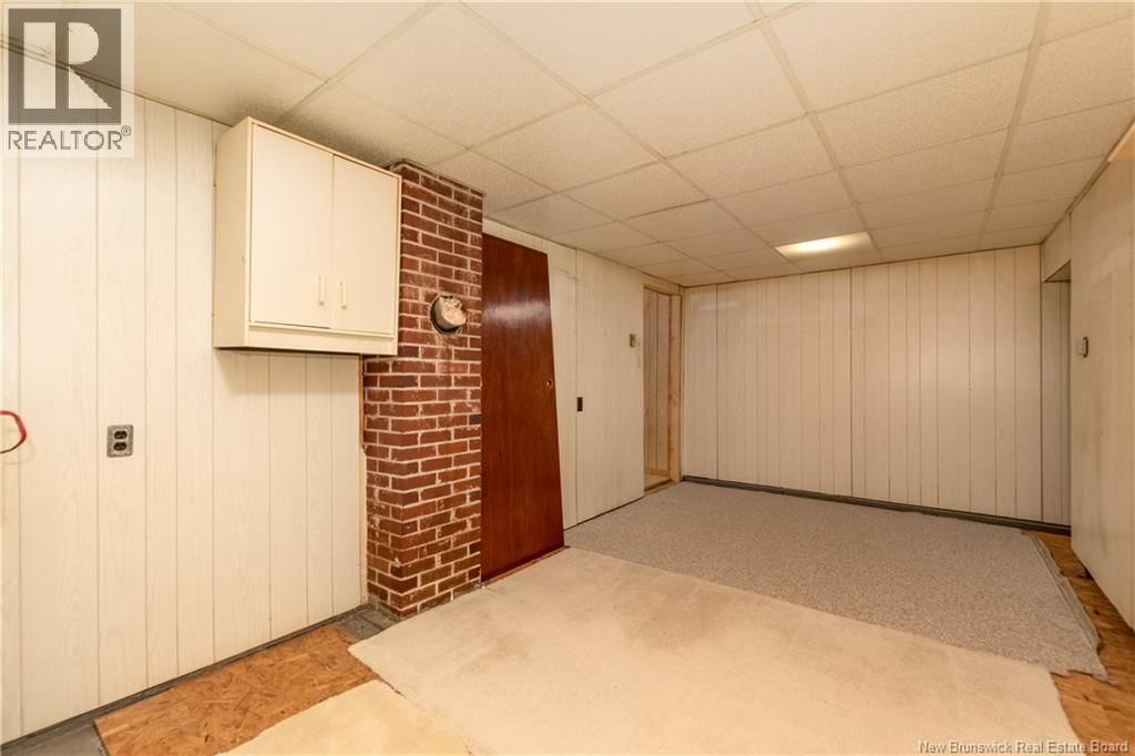 196 WAVERLEY AVENUE Image 25