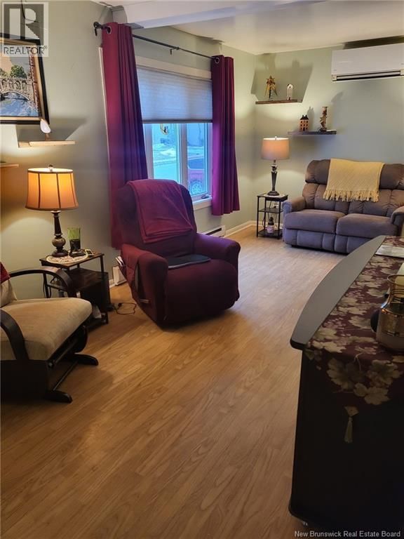 196 WAVERLEY AVENUE Image 7