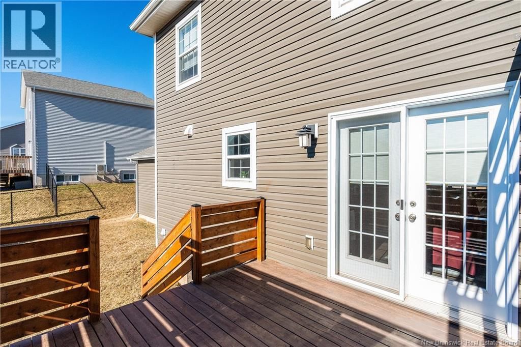 75 ANASTASIA CRESCENT Image 41