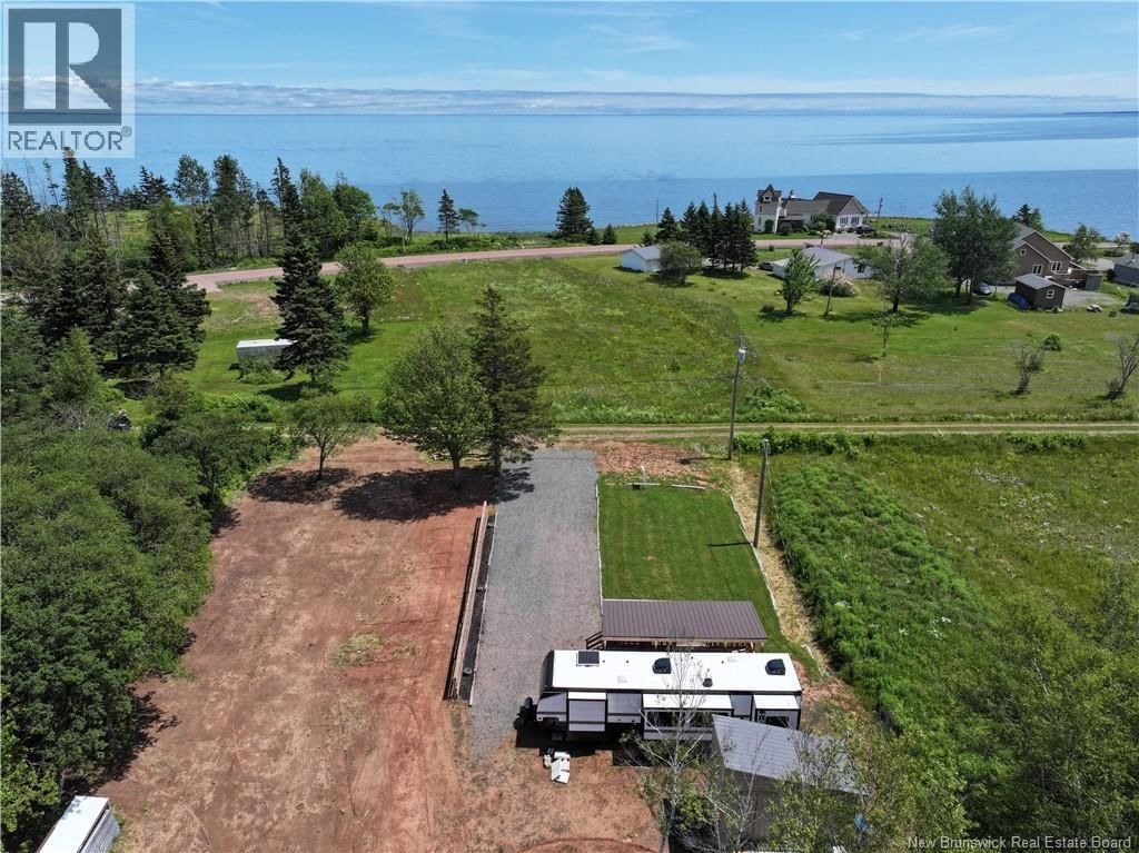 22 Allee Croix-Rouge, Bas Cap Pele, New Brunswick E4N 1L5