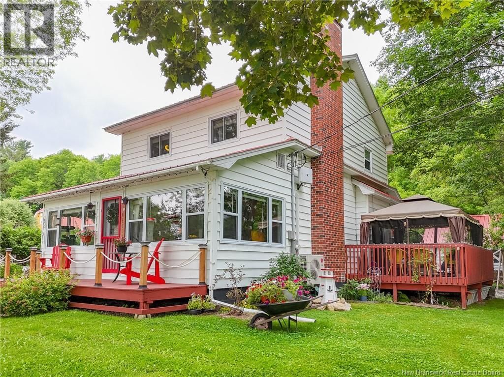 501 Otis Drive, Nackawic, New Brunswick E6G 1H5