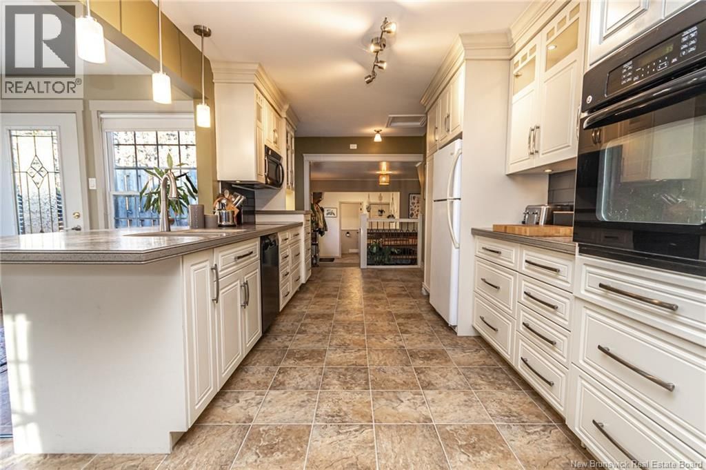 911 RIVER ROAD Image 15