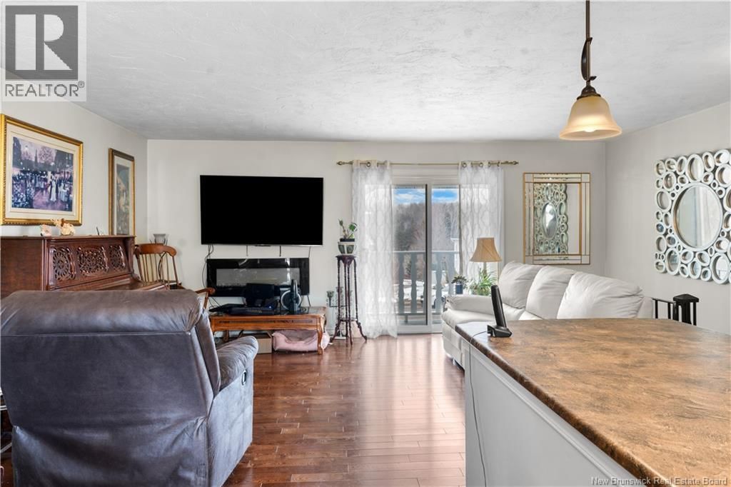 940 FRAMPTON LANE Image 11