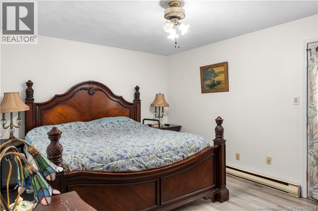 940 FRAMPTON LANE Image 18