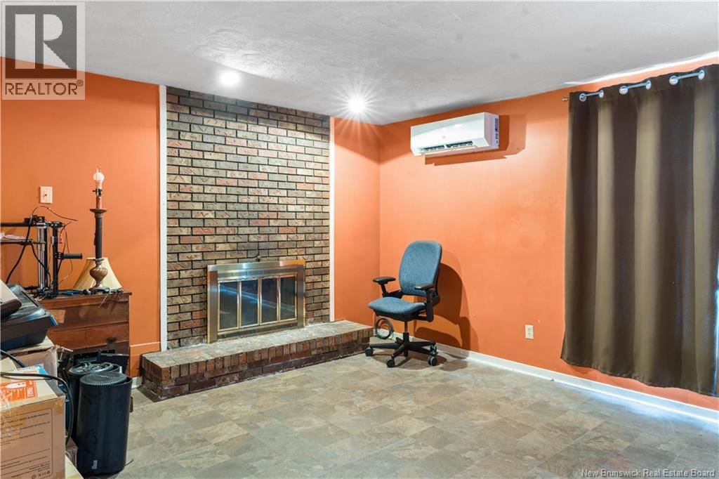 940 FRAMPTON LANE Image 27