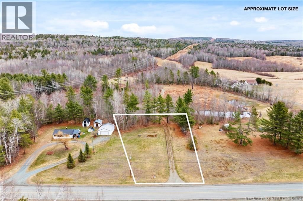 1832 Route 105, Southampton, New Brunswick E6G 1M6
