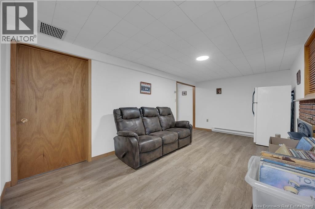 909 GRANDVIEW AVENUE Image 22