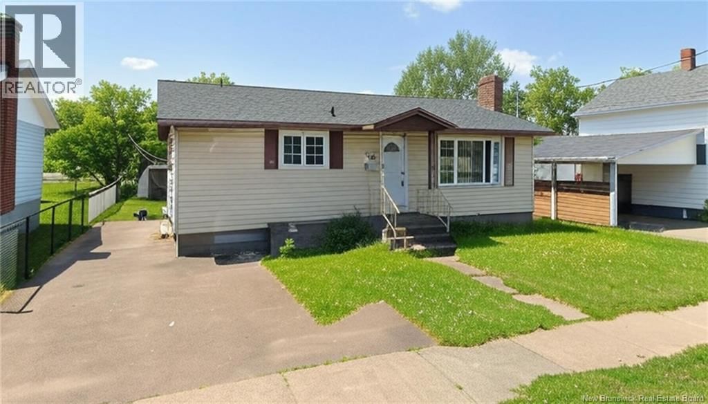 118 Spruce Street, Moncton, New Brunswick E1C 7K3
