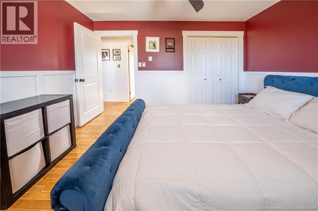 74 CARTIER STREET Image 21