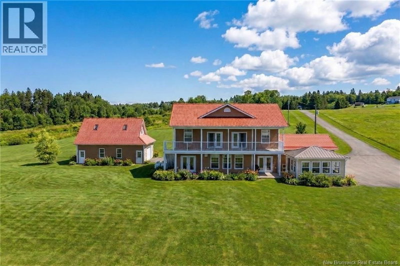 19 Leopold Goguen Road Sainte-Marie-De-Kent New Brunswick, E4S 1W5 - 5 Bedrooms Waterfront Home For sale