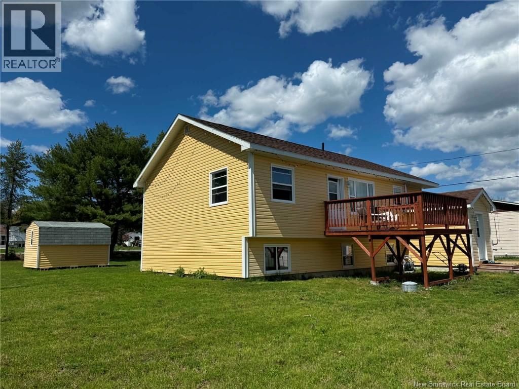 5 Belding Street, Lower Newcastle, New Brunswick E1V 7E1