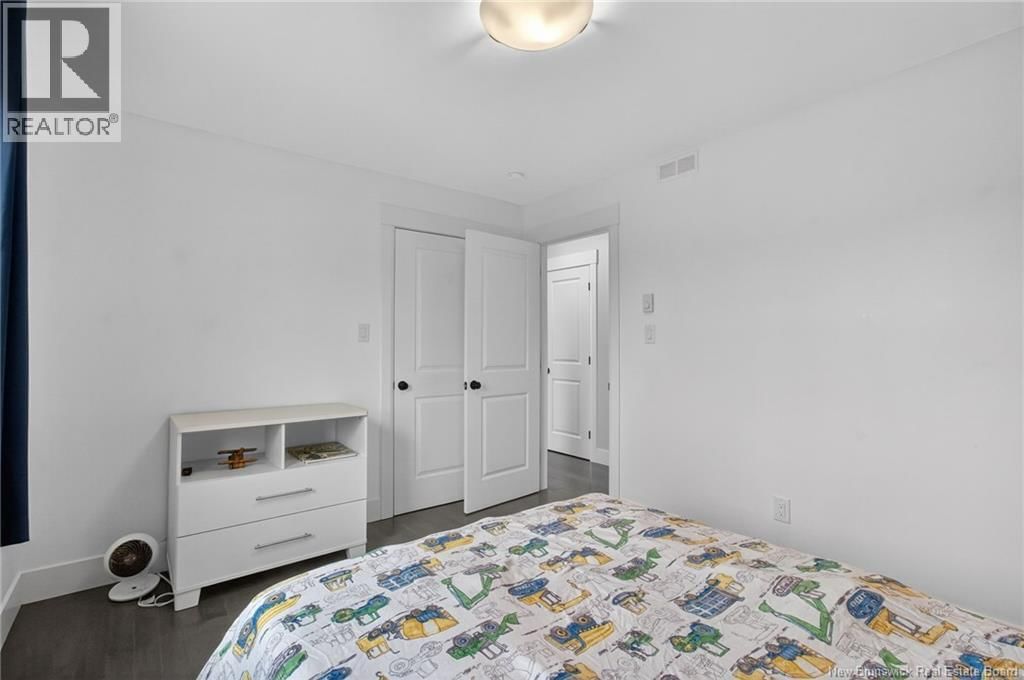 60 CROWBUSH CRESCENT Image 39