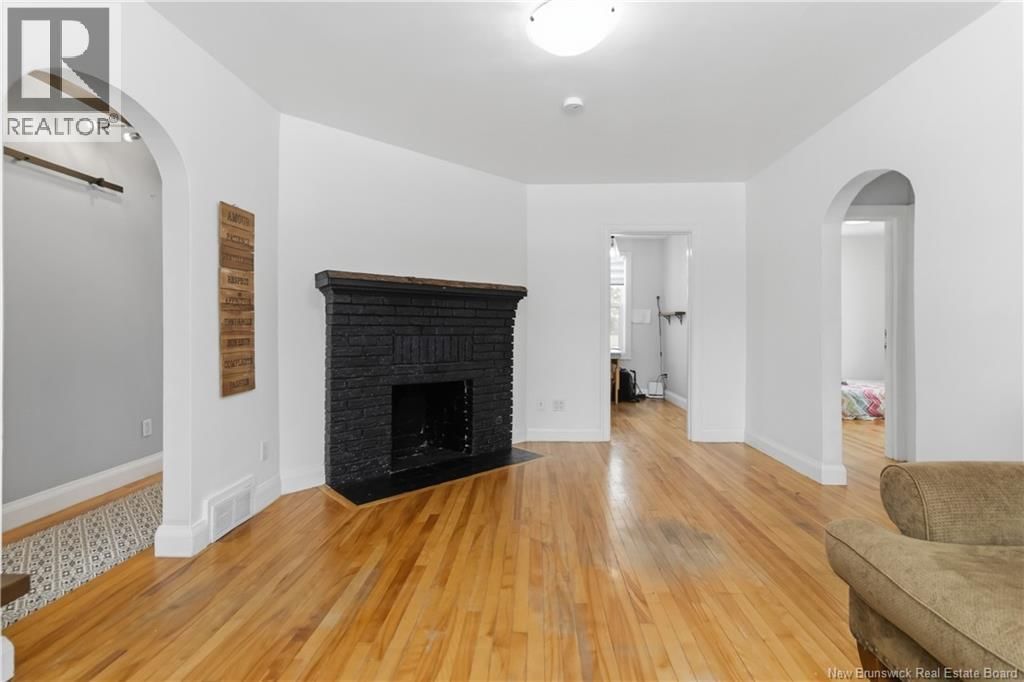 21 KENMORE DRIVE Image 16