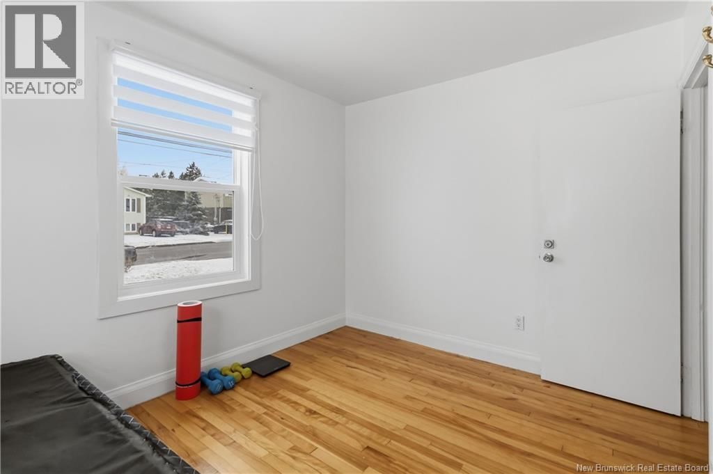 21 KENMORE DRIVE Image 28