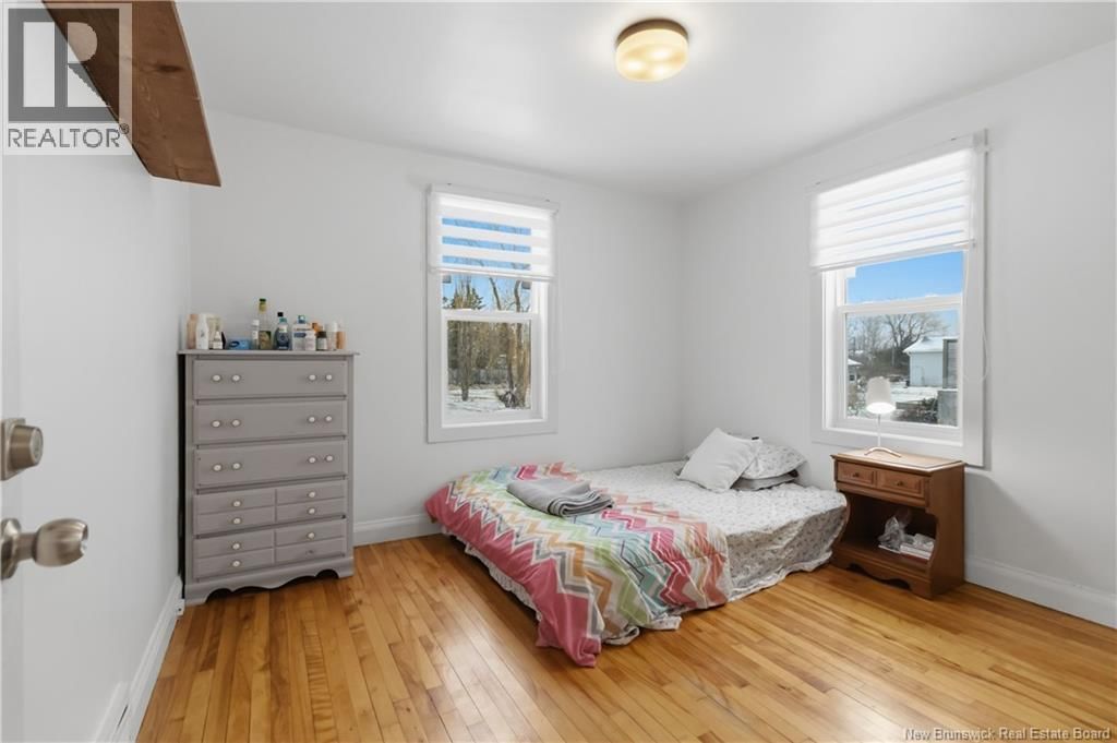 21 KENMORE DRIVE Image 33