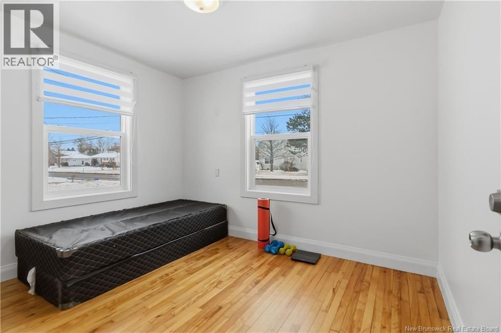 21 KENMORE DRIVE Image 36