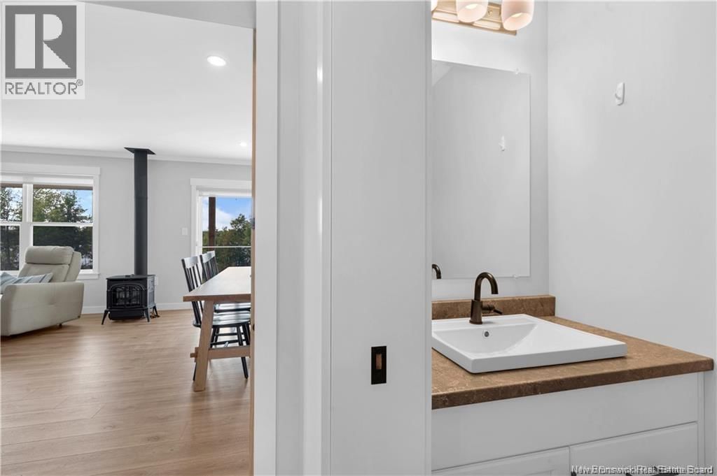 34 MCKINNON Image 21