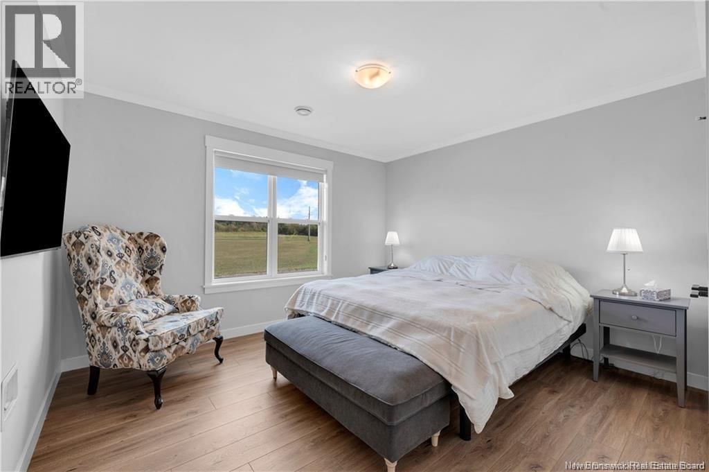 34 MCKINNON Image 25