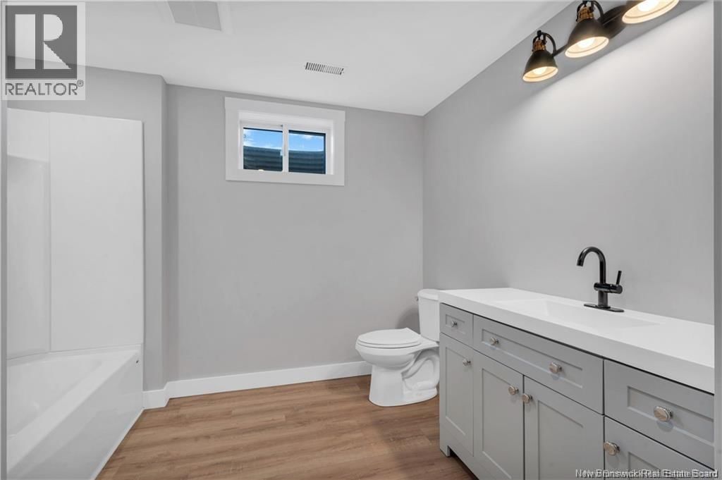 34 MCKINNON Image 32