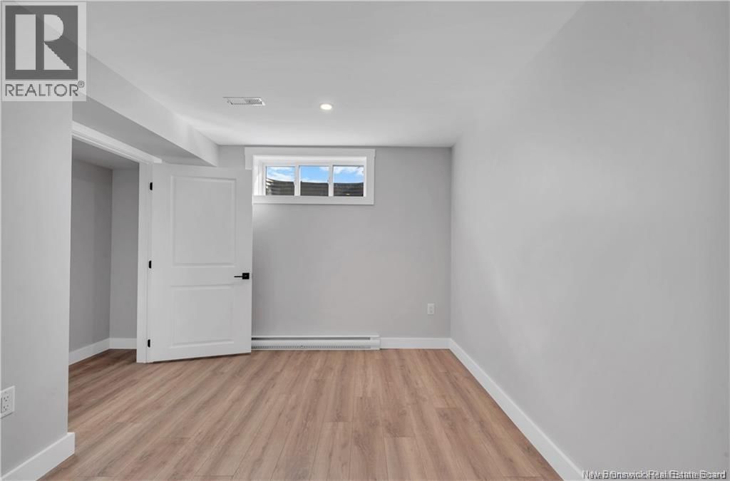 34 MCKINNON Image 34