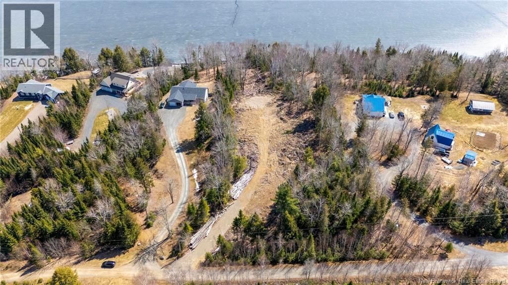 92-6 CARL AVENUE Image 1