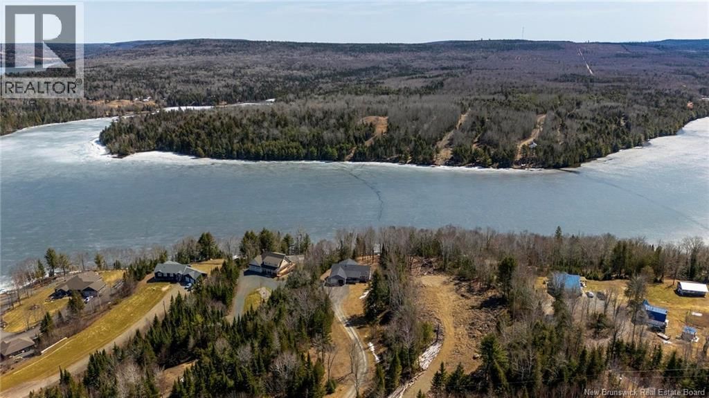 92-6 CARL AVENUE Image 3