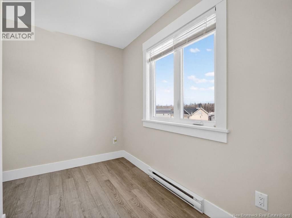 88 MACINTOSH BOULEVARD Image 32