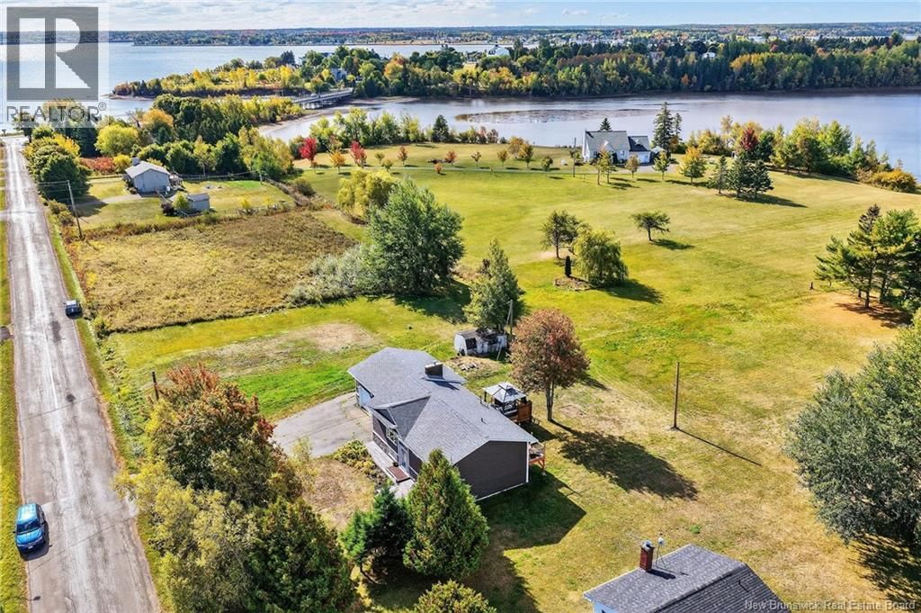 55 Chem. Des Roches, Bouctouche, New Brunswick E4S 4L9