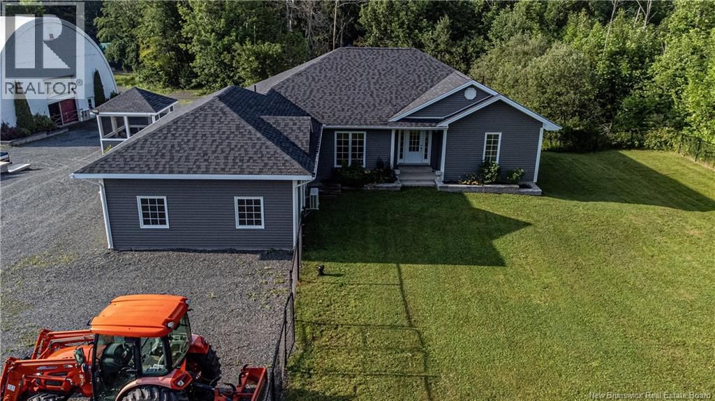 3367 Woodstock Road, Fredericton, New Brunswick E3E 1A5