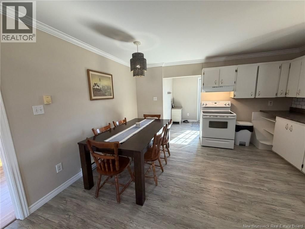 2281 103 ROUTE Image 6