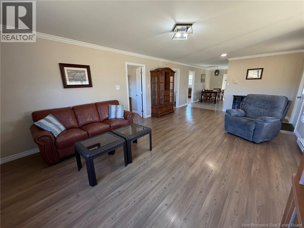 2281 103 ROUTE Image 7