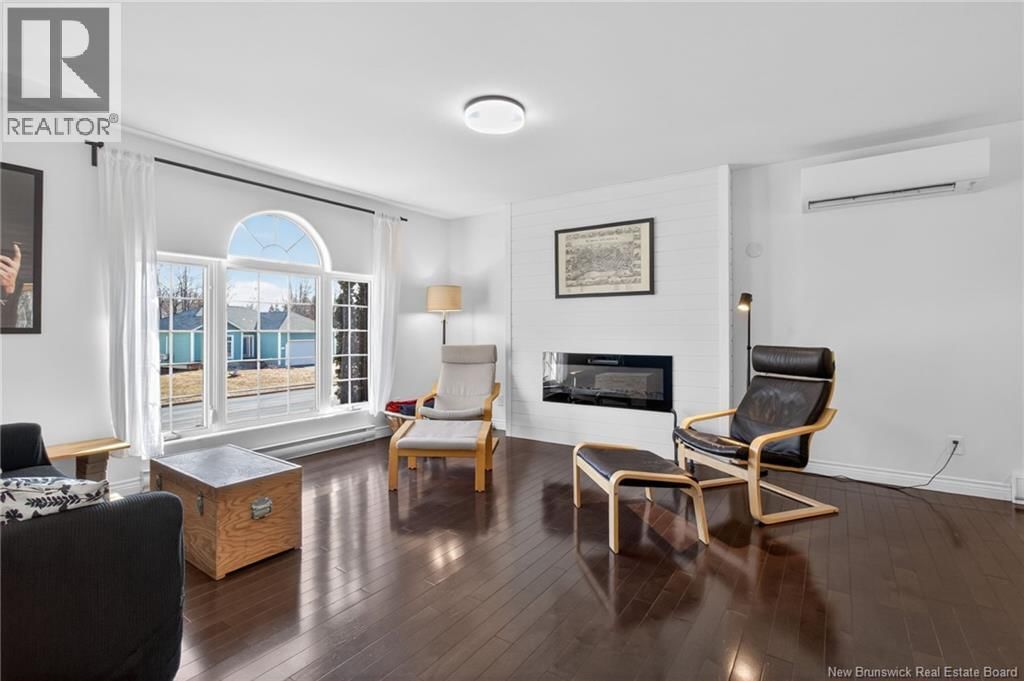 721 CENTRALE STREET Image 6