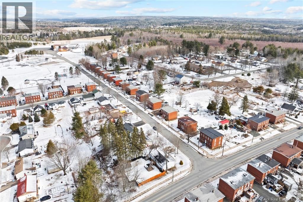 3 DOWNING STREET Image 50