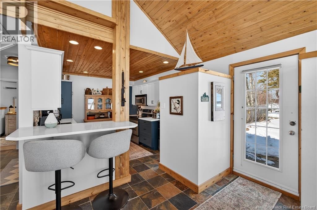 435 EAST POINT ROAD Image 10