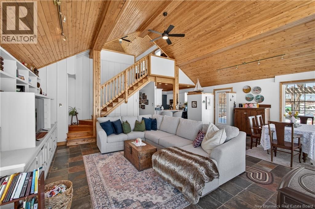 435 EAST POINT ROAD Image 16