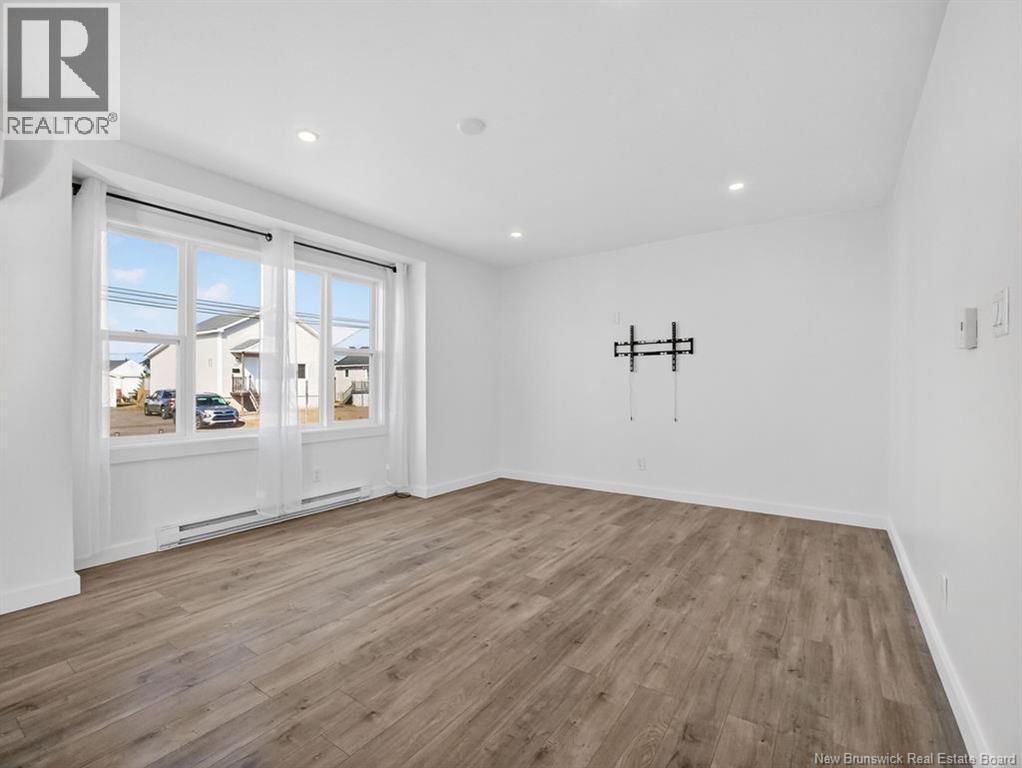 47 CHURCHILL STREET Image 11