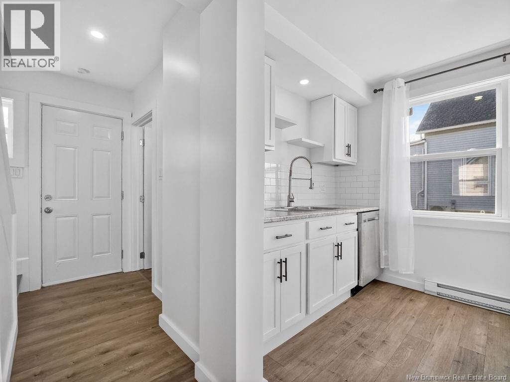 47 CHURCHILL STREET Image 16