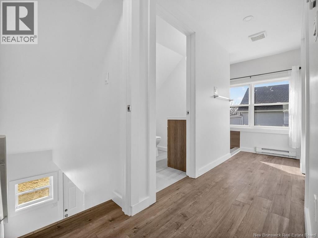 47 CHURCHILL STREET Image 18