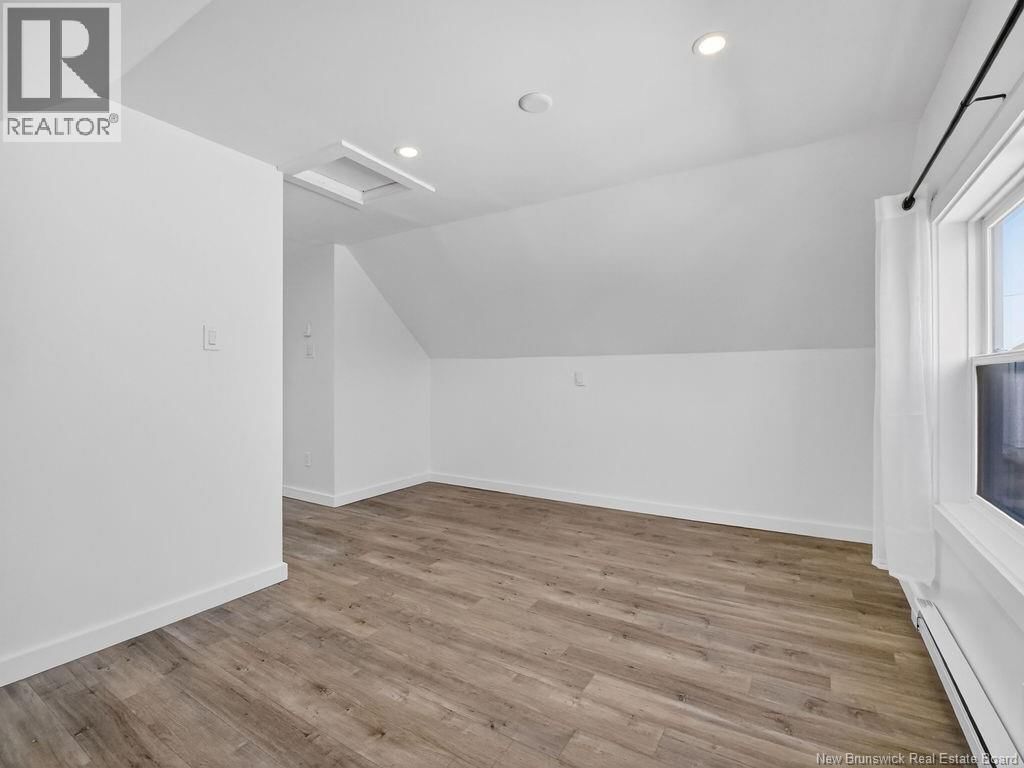 47 CHURCHILL STREET Image 21