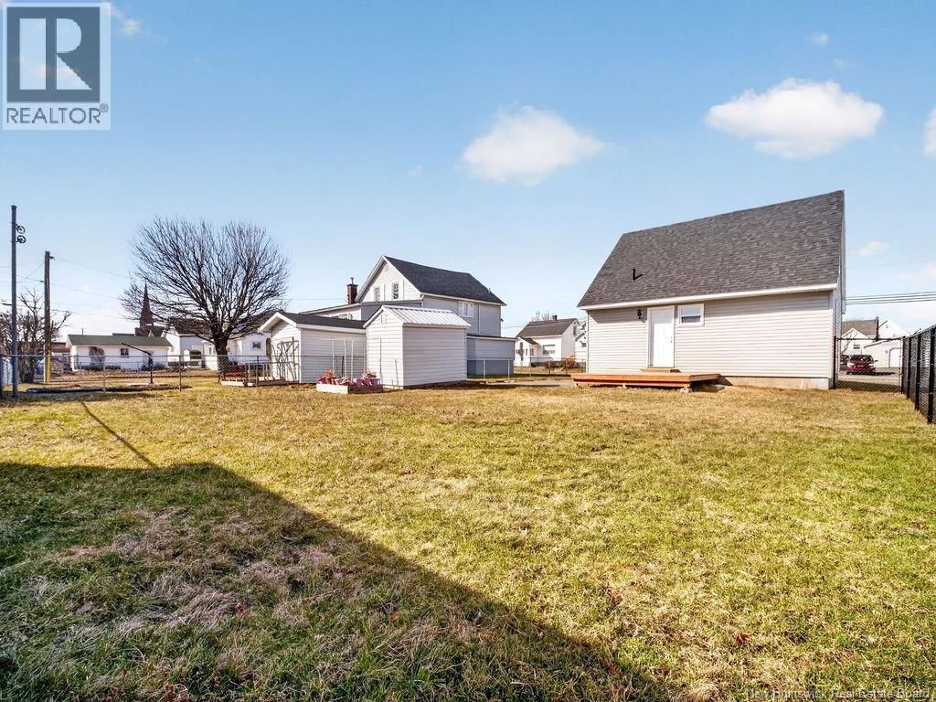 47 CHURCHILL STREET Image 30