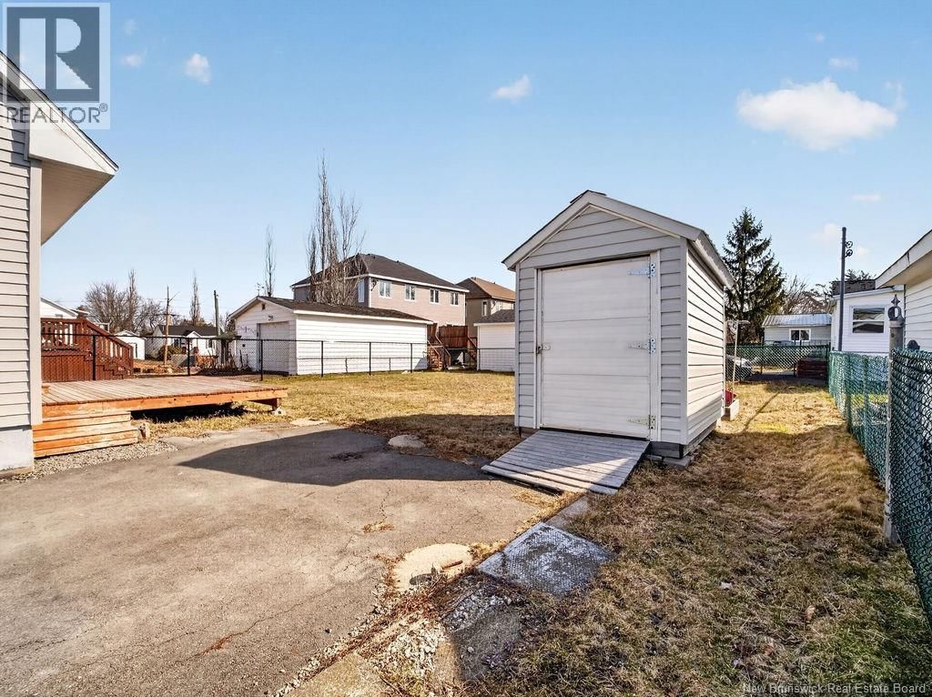 47 CHURCHILL STREET Image 33