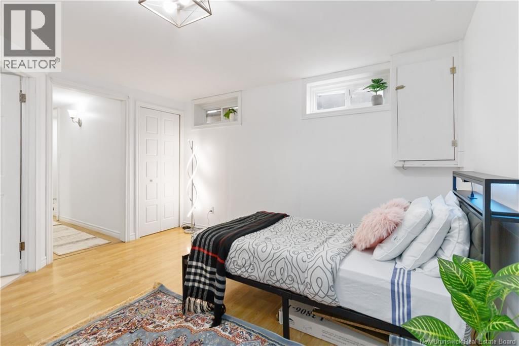 160 THOMAS STREET Image 18