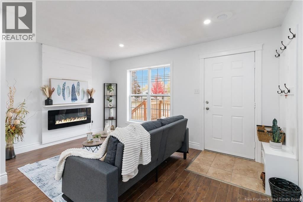 160 THOMAS STREET Image 25