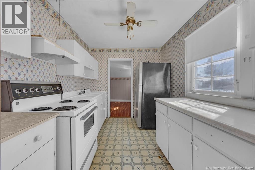 6 PUGSLEY AVENUE Image 11