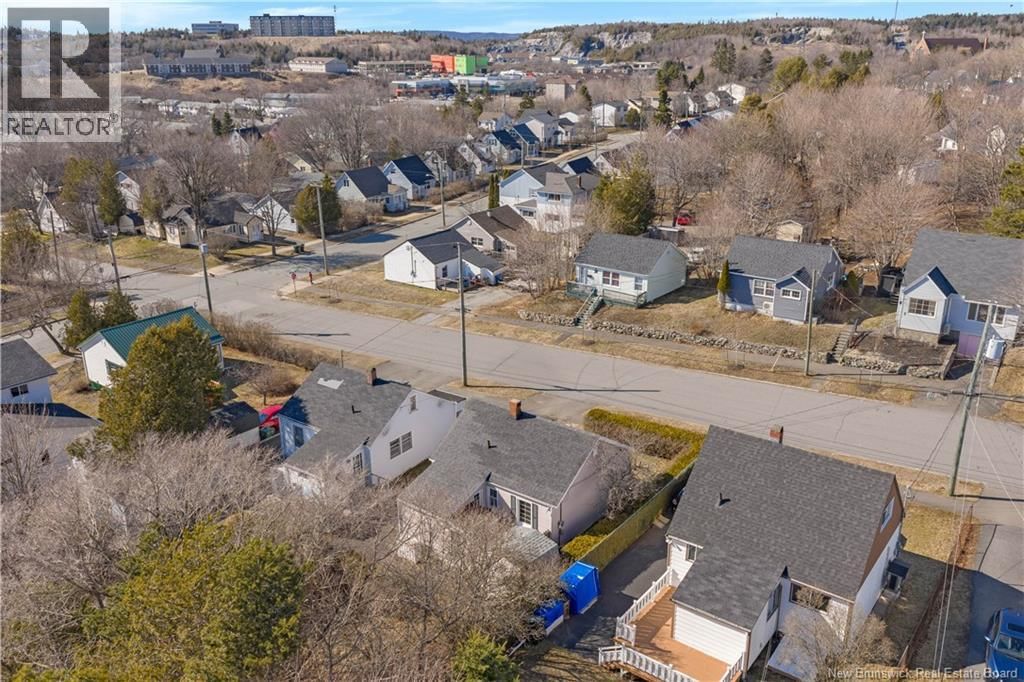 6 PUGSLEY AVENUE Image 29