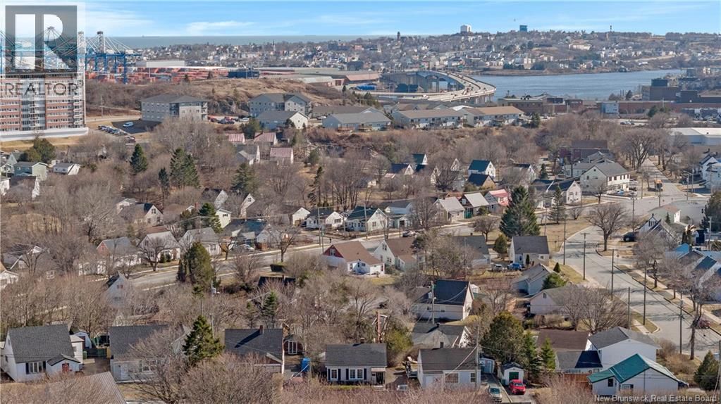 6 PUGSLEY AVENUE Image 30