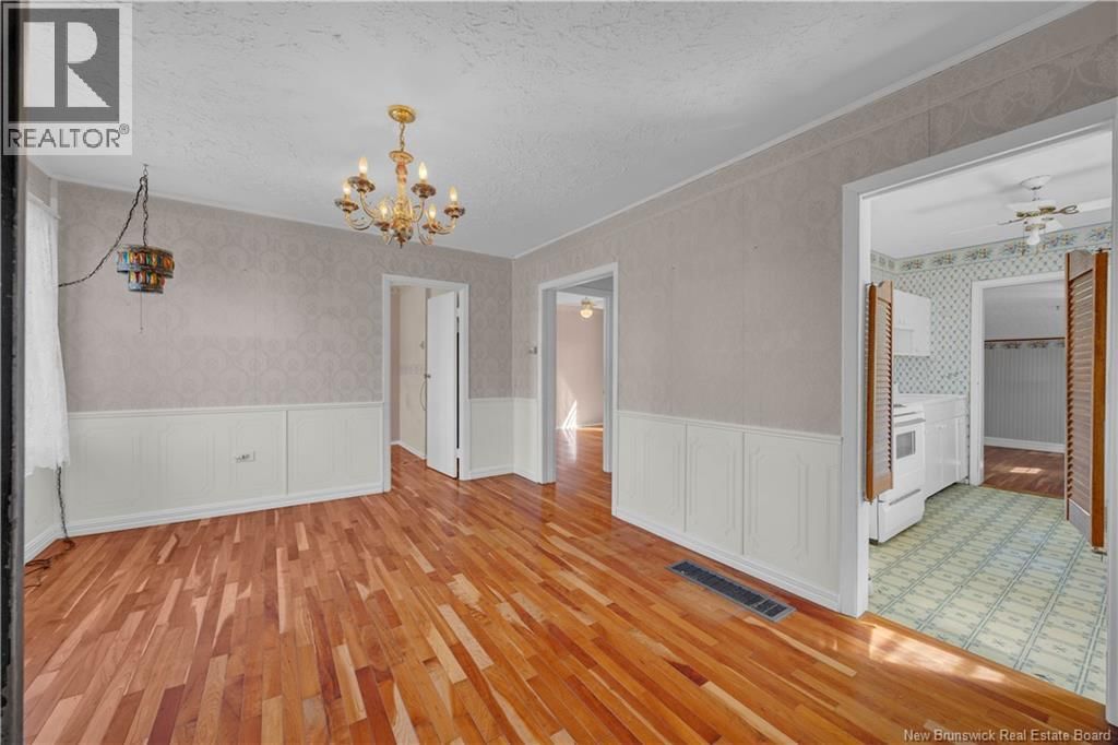 6 PUGSLEY AVENUE Image 6