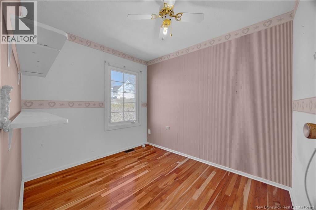 6 PUGSLEY AVENUE Image 7